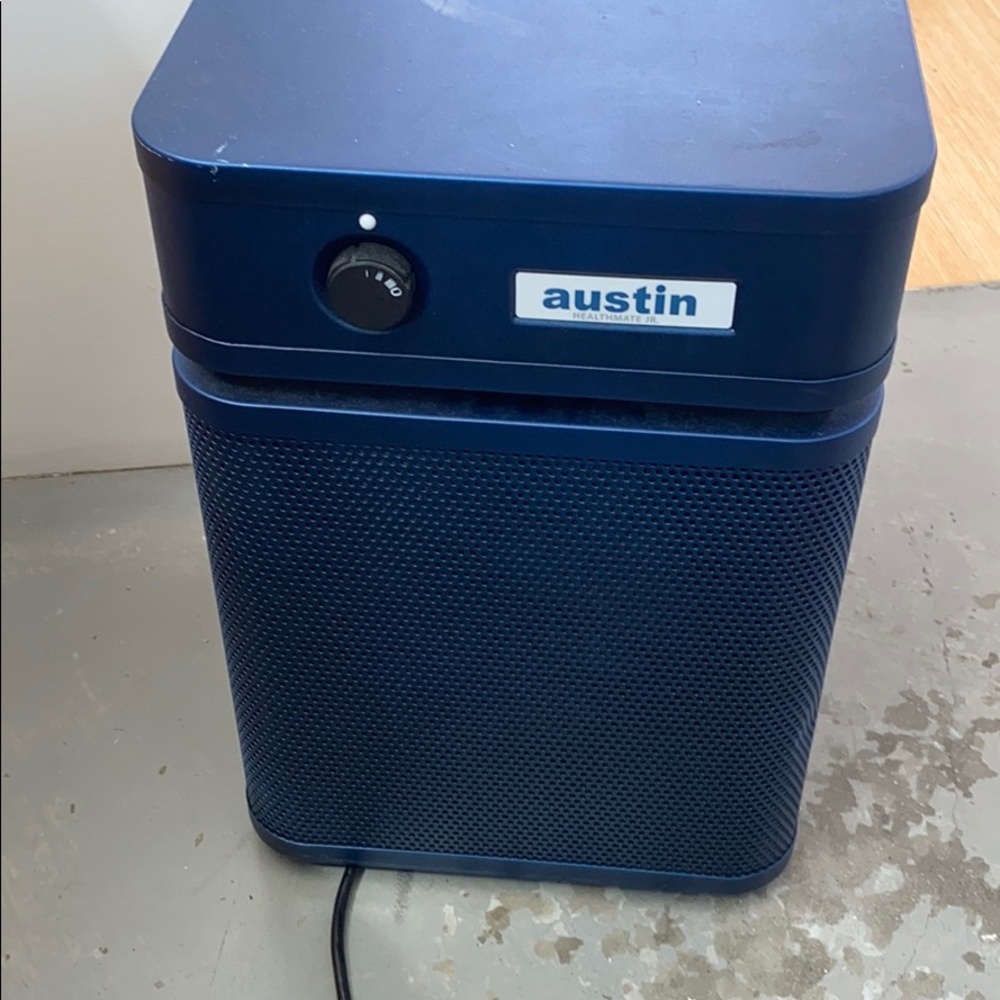 Air purifier: Austin healthmate jr